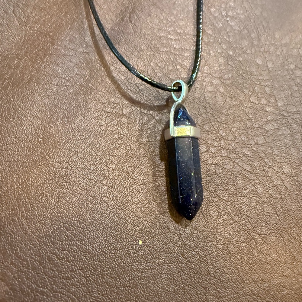 Elegant Blue Stone Pendant Necklace